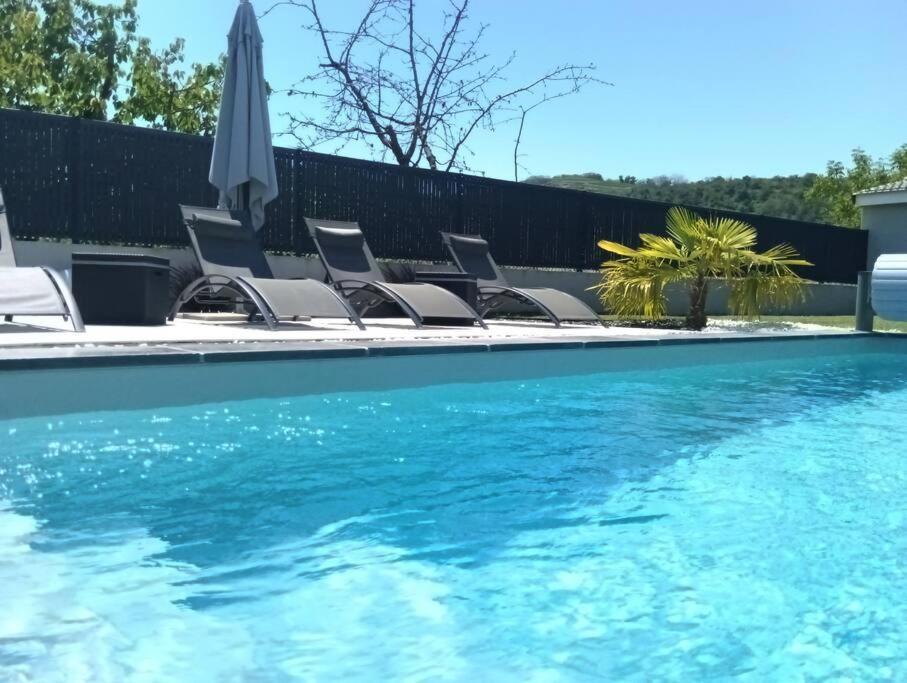 Chambre & Sdb Privee Avec Piscine En Bord De Via Rhona Sarras エクステリア 写真